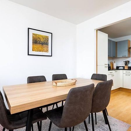 דבלין Lovely 2 Bedroom Apartment With Balcony מראה חיצוני תמונה